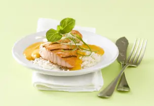 Lachsfilet mit Mangosauce