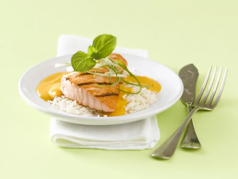 Lachsfilet mit Mangosauce