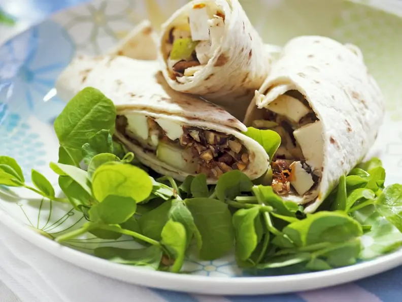 Wrap mit Mozzarella und Birnen