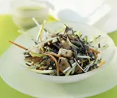 Wildreispfanne mit Gemüse und Hähnchenfleisch