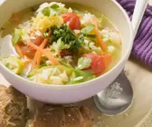 Reissuppe mit Gemüse