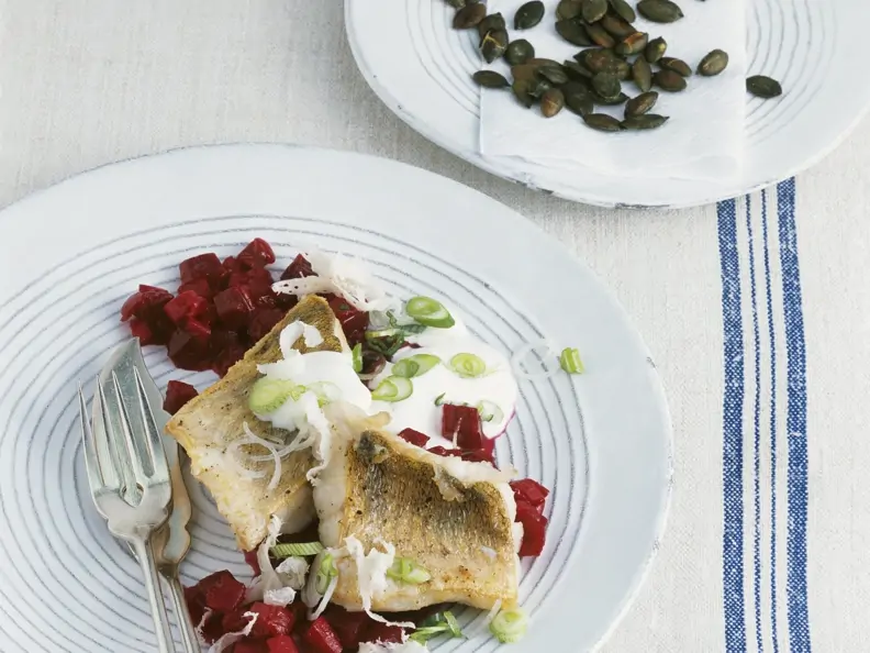 Zander mit Meerrettich und Rote-Bete-Gemüse
