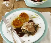 Kalbsschnitzel mit Spinatfüllung und Kartoffeltaler