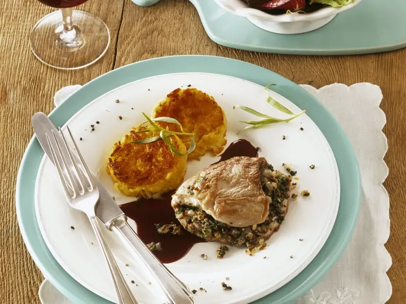Kalbsschnitzel mit Spinatfüllung und Kartoffeltaler