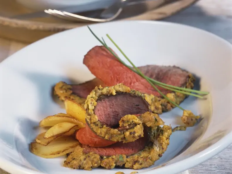 Roastbeef im Senfmantel