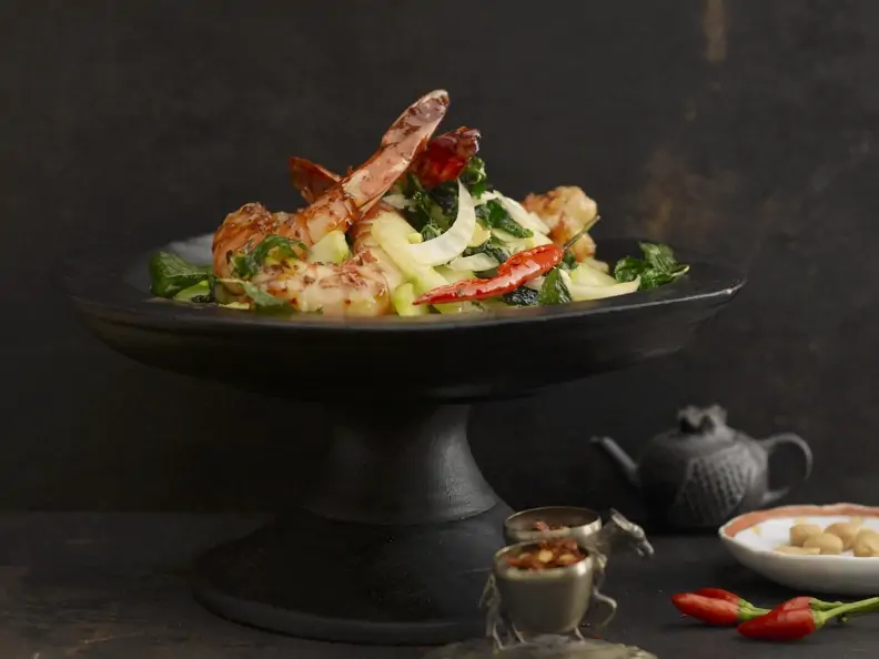Gurkensalat mit Honig-Chili-Garnele