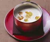 Curry-Sellerie-Suppe mit geräucherter Gänsebrust