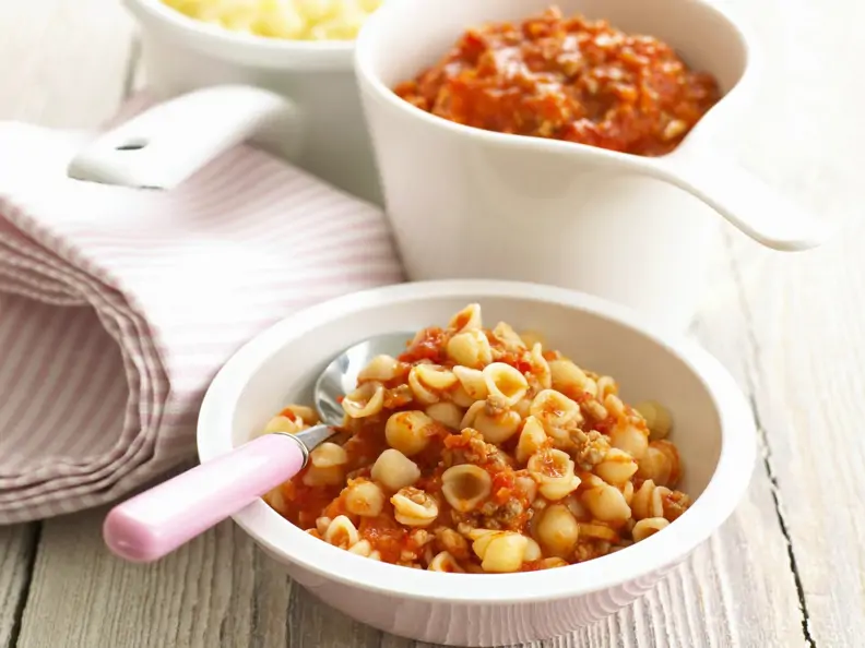 Pasta mit Geflügel-Bolognese