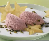 Erdbeerschaum mit Sternfrucht