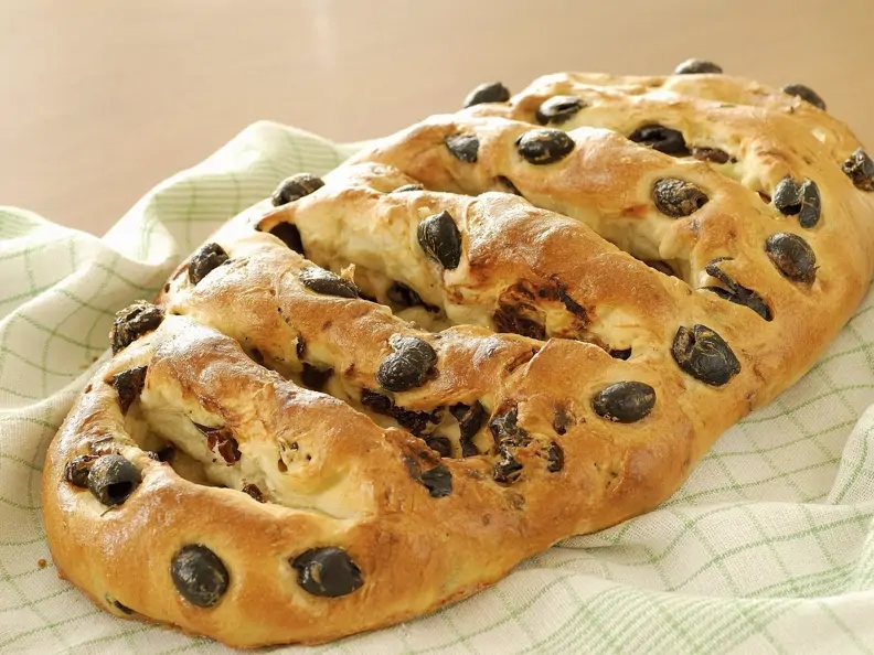 Mediterranes Olivenbrot