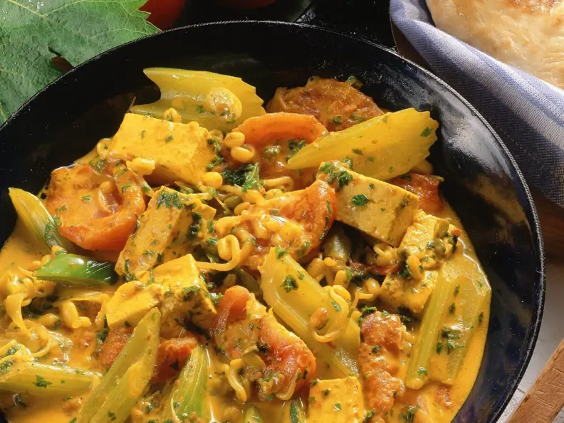 Gemüse-Tofu-Curry