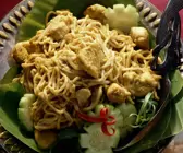 Currynudeln mit Hühnchen