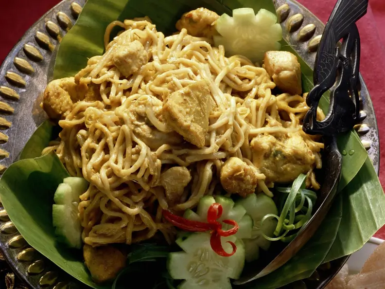 Currynudeln mit Hühnchen