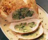Putenbrust mit Schinken und Broccoli gefüllt