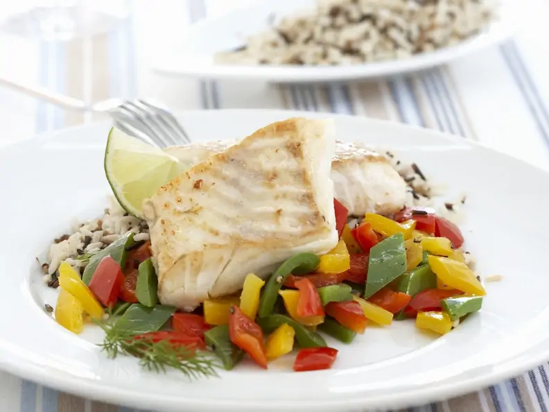 Schellfisch mit Paprikagemüse und Wildreis