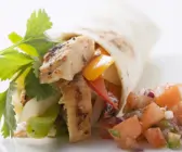 Geflügel-Wrap mit Salsa
