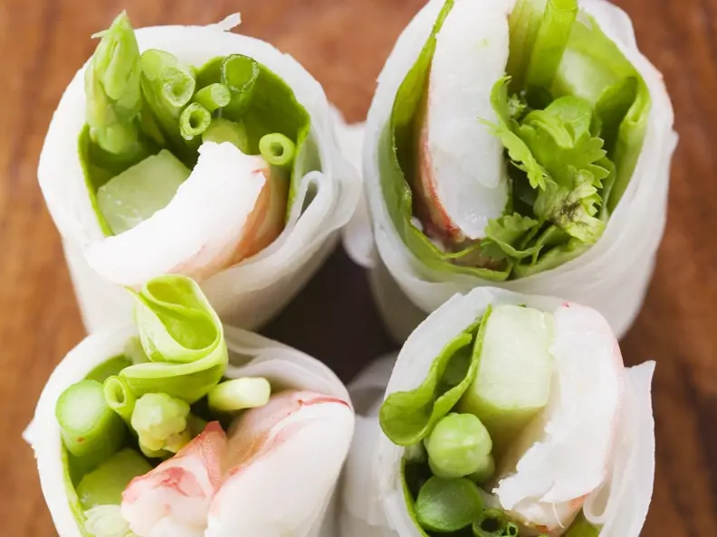 Frühlingsrollen mit Spargel und Shrimps