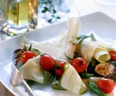 Lasagneblätter mit Cherrytomaten, Auberginen und Zucchini