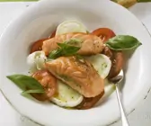 Caprese mit Lachsfilet
