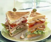 Clubsandwich mit Hähnchenfilet