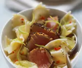 Pasta mit Thunfisch und Limettenzesten