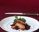 Gebratene Entenbrust mit Kirschsoße