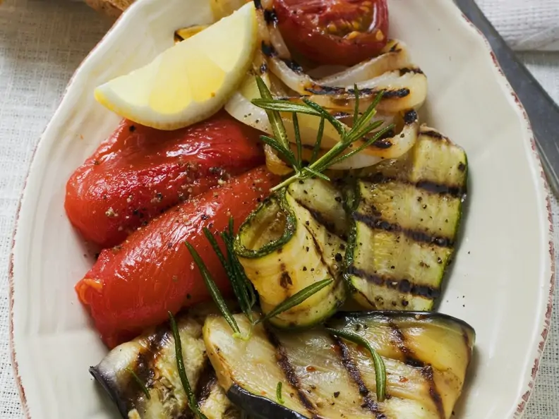 Gegrilltes Gemüse als Antipasti