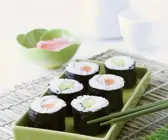 Maki mit verschiedenen Zutaten