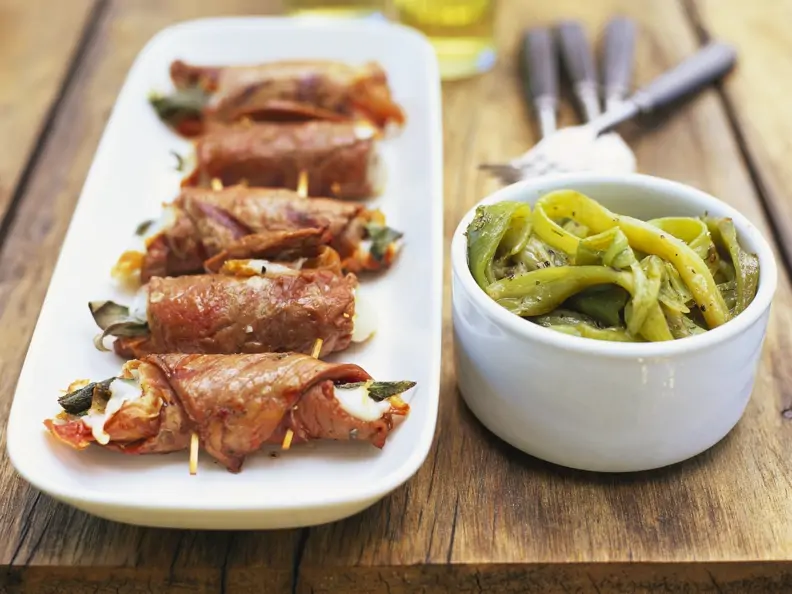 Kalbsfleischröllchen mit Mozzarellafüllung