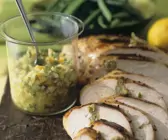 Putenbrust mit Oliven-Zitronen-Tapenade