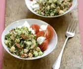 Bulgur-Tomaten-Salat mit Feta