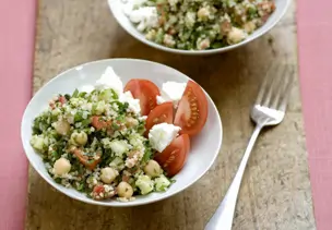 Bulgur-Tomaten-Salat mit Feta
