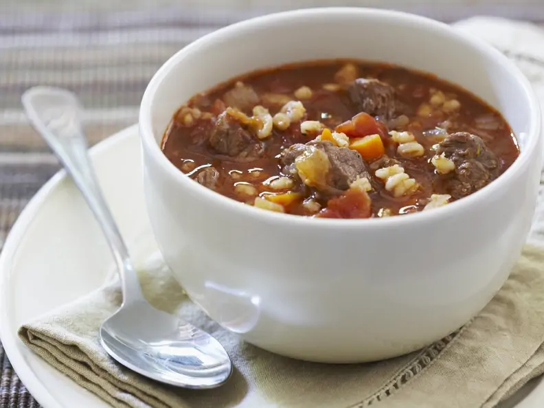 Gulasch-Gersten-Suppe