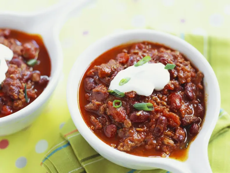 Chili con Carne mit Sauerrahm