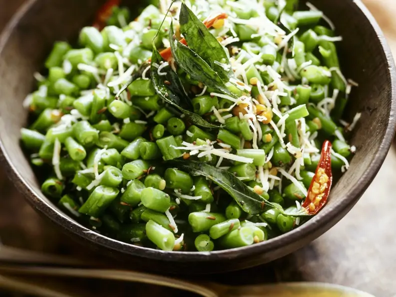 Grüner Bohnensalat auf indische Art