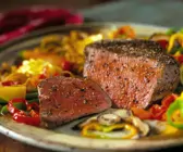 Pfeffersteak mit Gemüse
