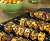 Gegrillte Bananen-Hähnchen-Spieße