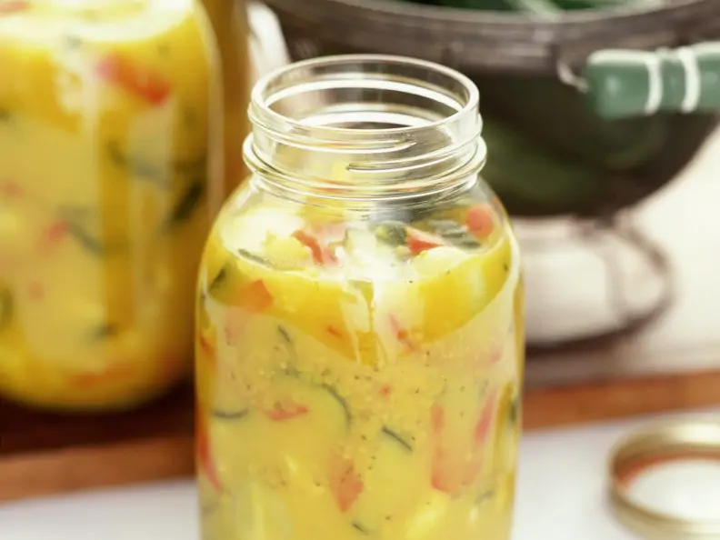 Pikantes Senf-Gurken-Relish