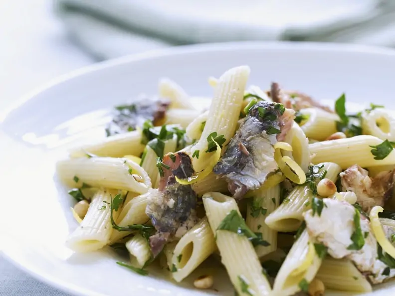 Zitronen-Pasta mit Sardinen