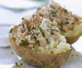 Folienkartoffel mit Thunfischfüllung