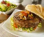 Hamburger mit Salsa