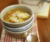 Zwiebelsuppe ohne Wein