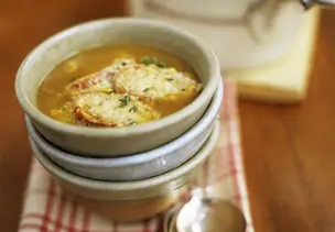 Zwiebelsuppe ohne Wein