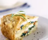 Pie mit Kartoffeln und Spinat