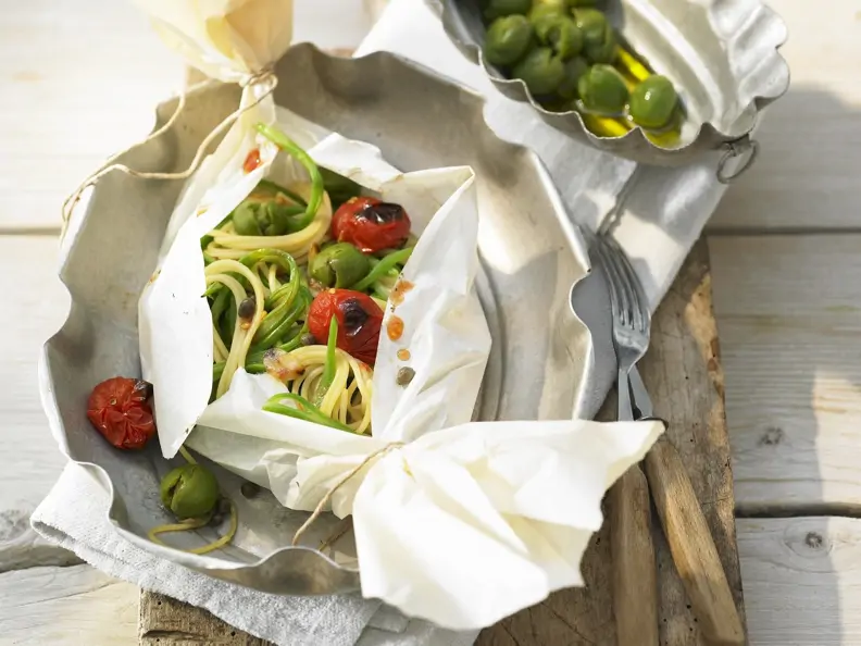 Gebackene Nudeln mit Stangenkohl und Knoblauch