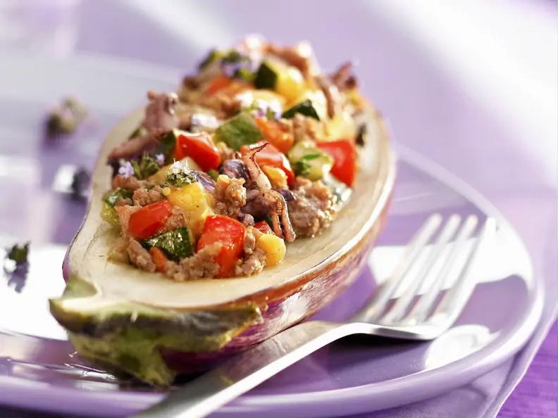 Aubergine mit Hack-Paprika-Füllung