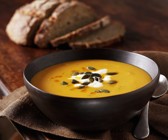 Cremige Kürbissuppe mit Muskat-Kürbis