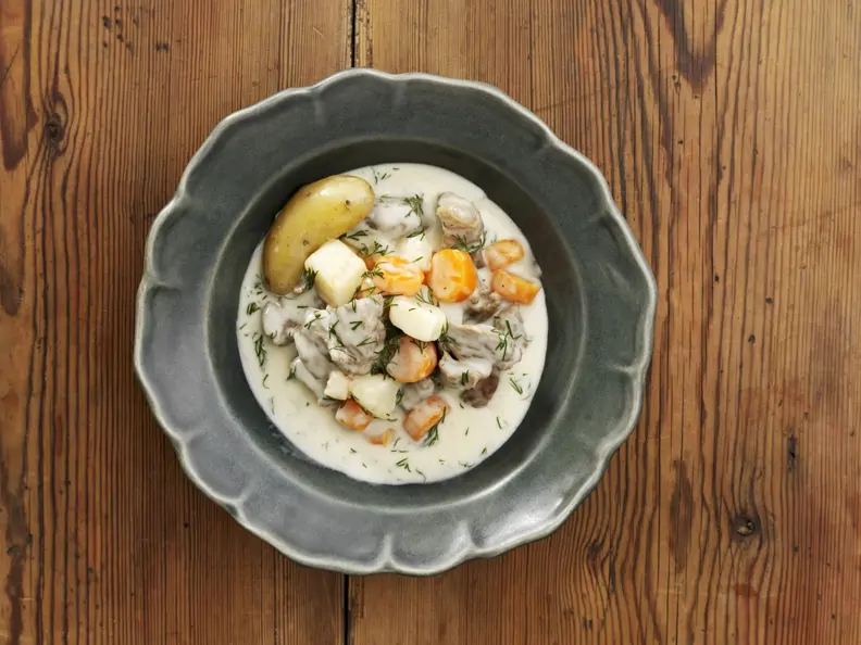 Kalbsragout mit Dill auf schwedische Art