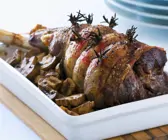 Braten von der Lammkeule mit Balsam-Pilzen