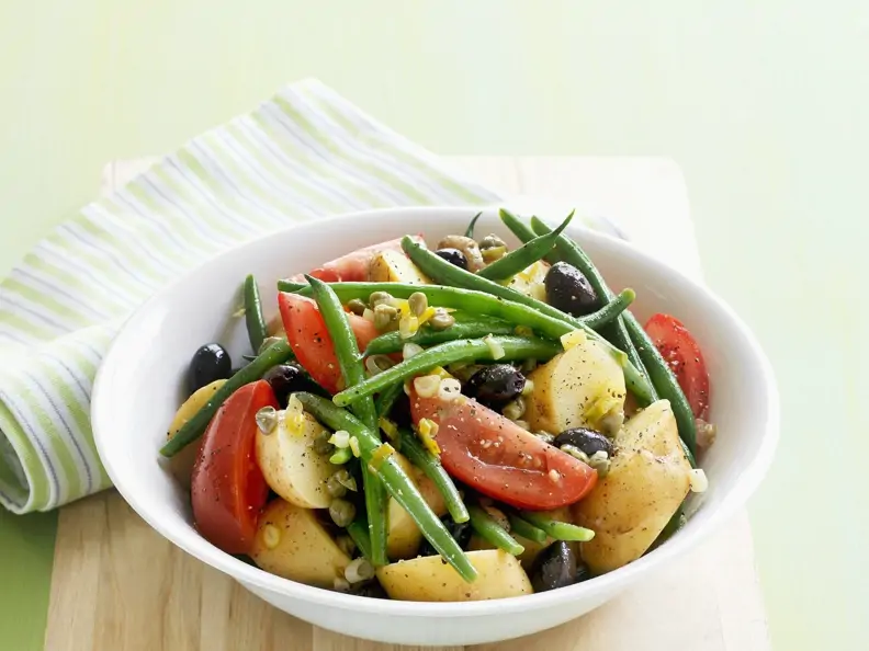 Kartoffelsalat mit grünen Bohnen